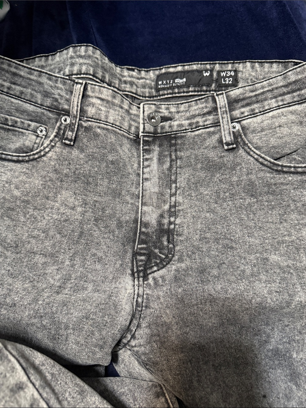 Men's Gray Washed Jeans - Classic Fit